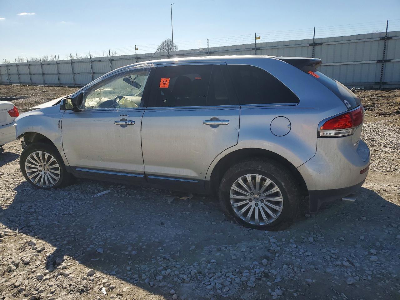 2013 Lincoln Mkx - Image 2