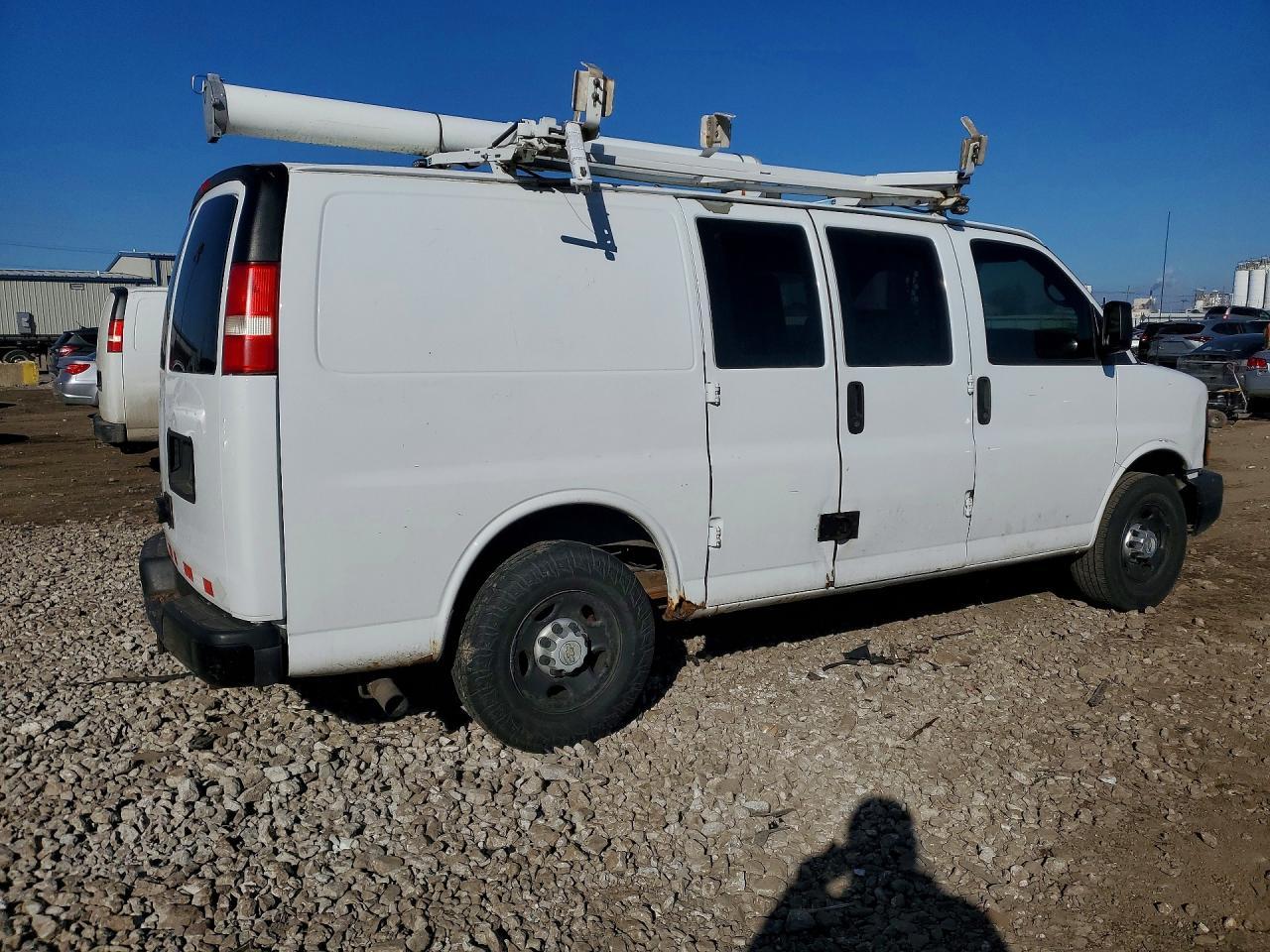 2012 Chevrolet Express G2500 - Фото 3