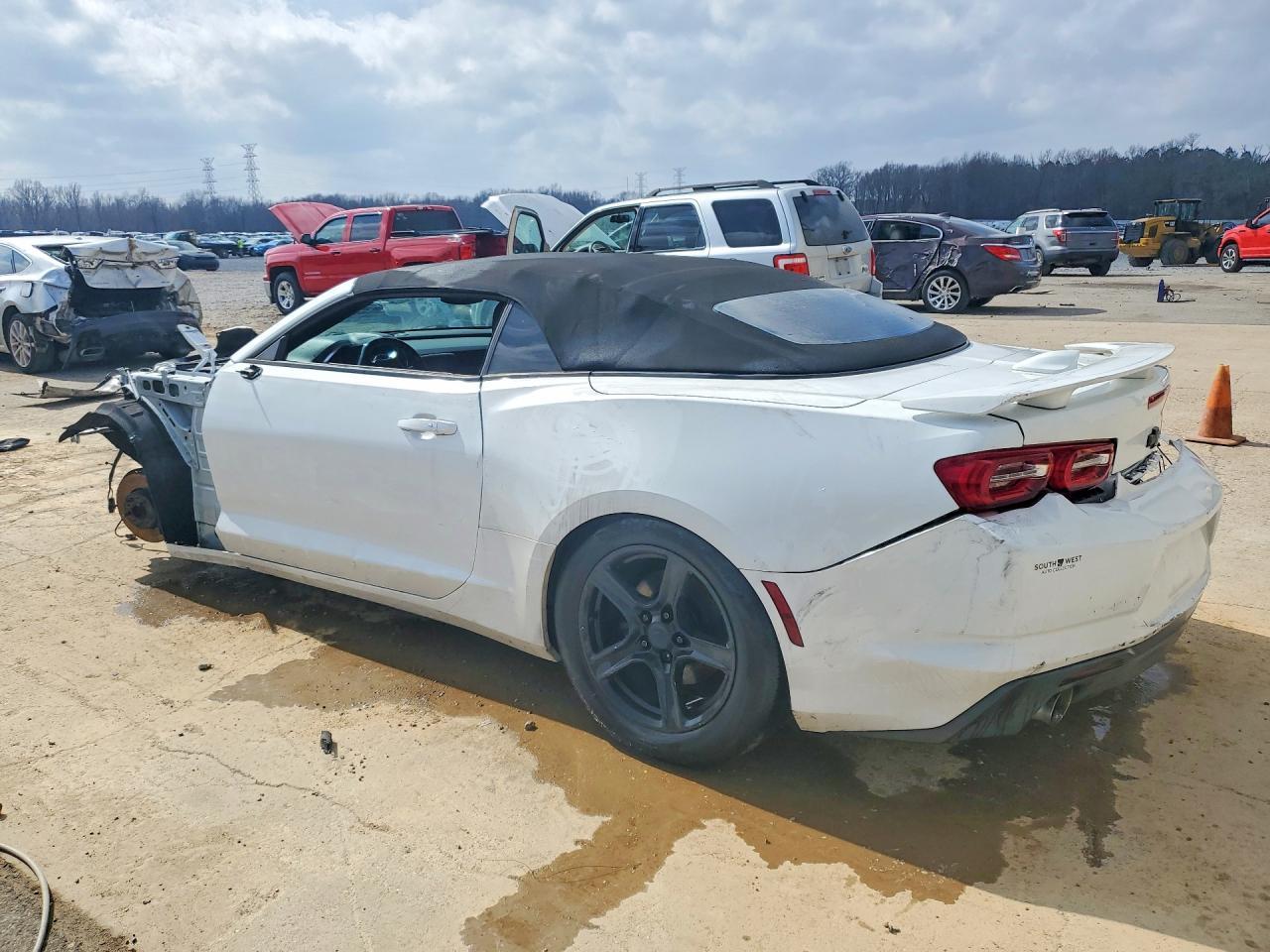 2019 Chevrolet Camaro Ls - Фото 3