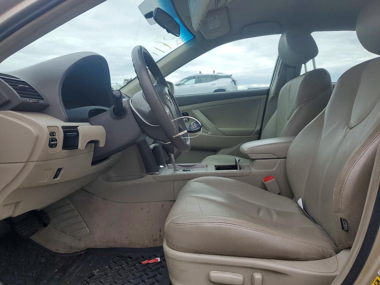 2011 Toyota Camry Base - Фото 7