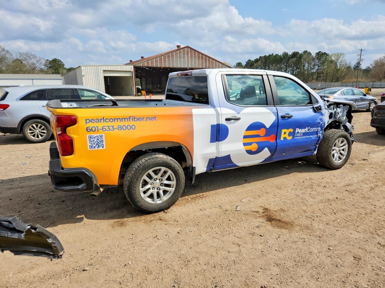2025 Chevrolet Silverado K1500 - Фото 3