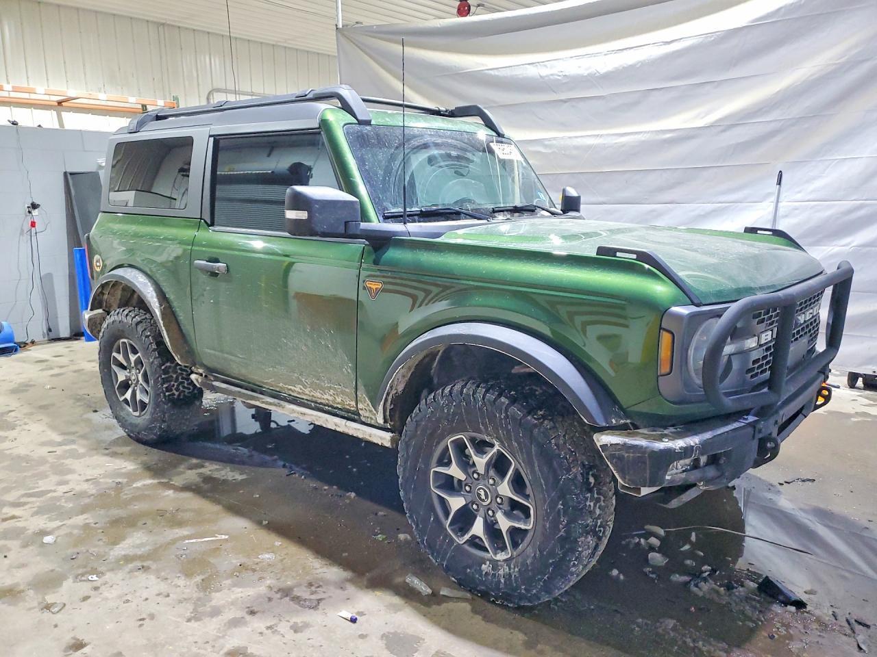 2024 Ford Bronco Badlands - Image 4