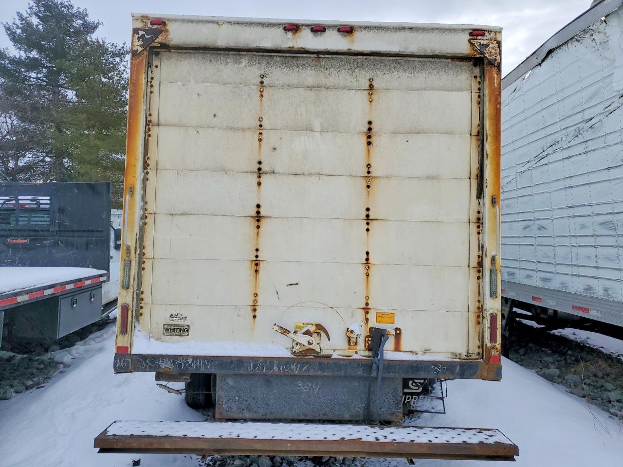 2017 Chevrolet Express G4500 - Фото 6