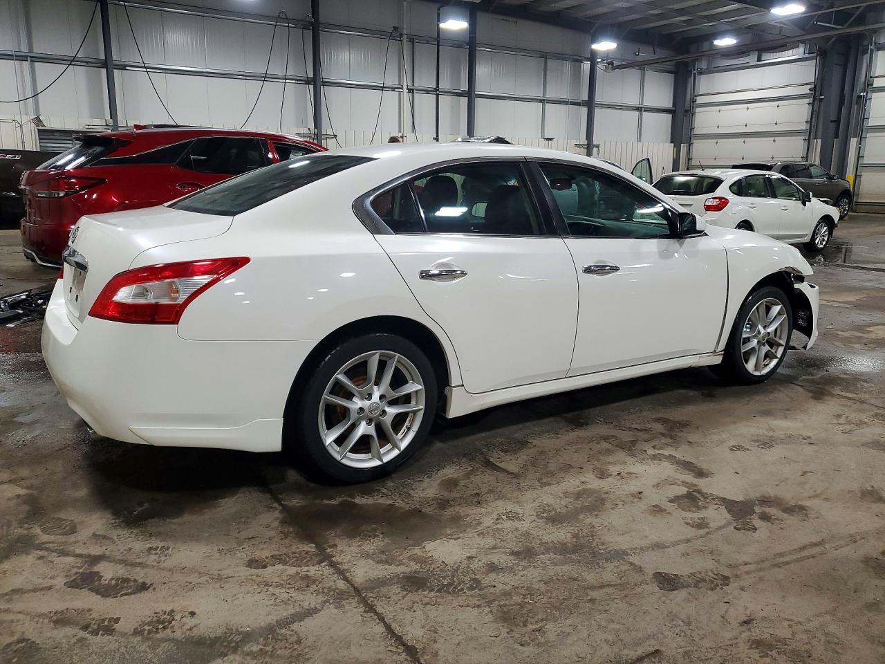 2009 Nissan Maxima S - Image 3