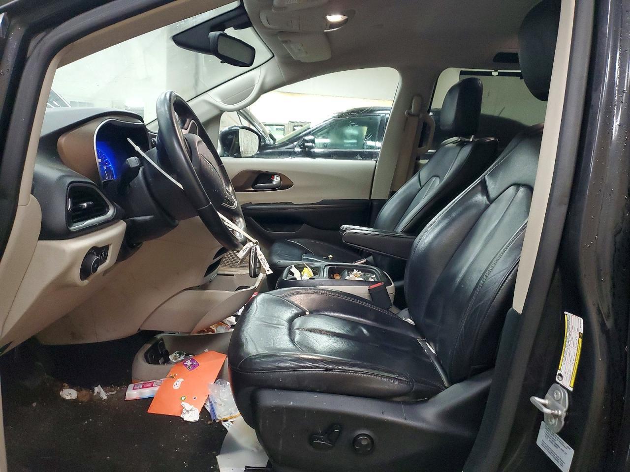 2017 Chrysler Pacifica Touring L - Фото 7