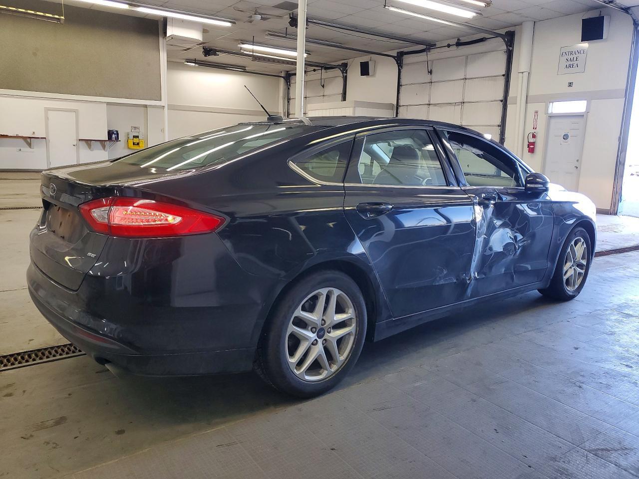 2016 Ford Fusion Se - Фото 3