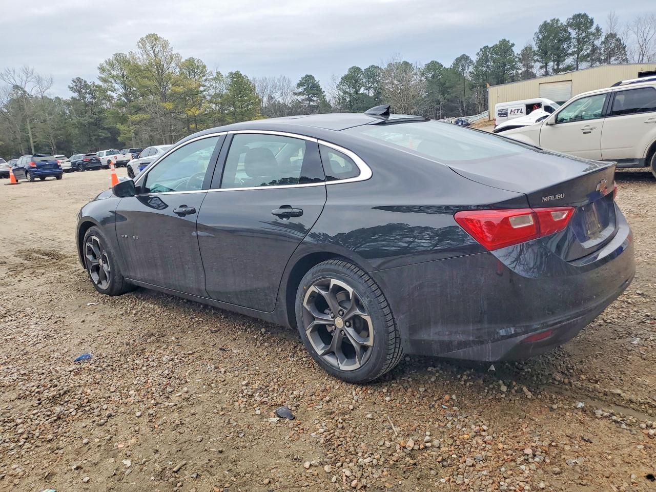 2023 Chevrolet Malibu Lt - Image 2