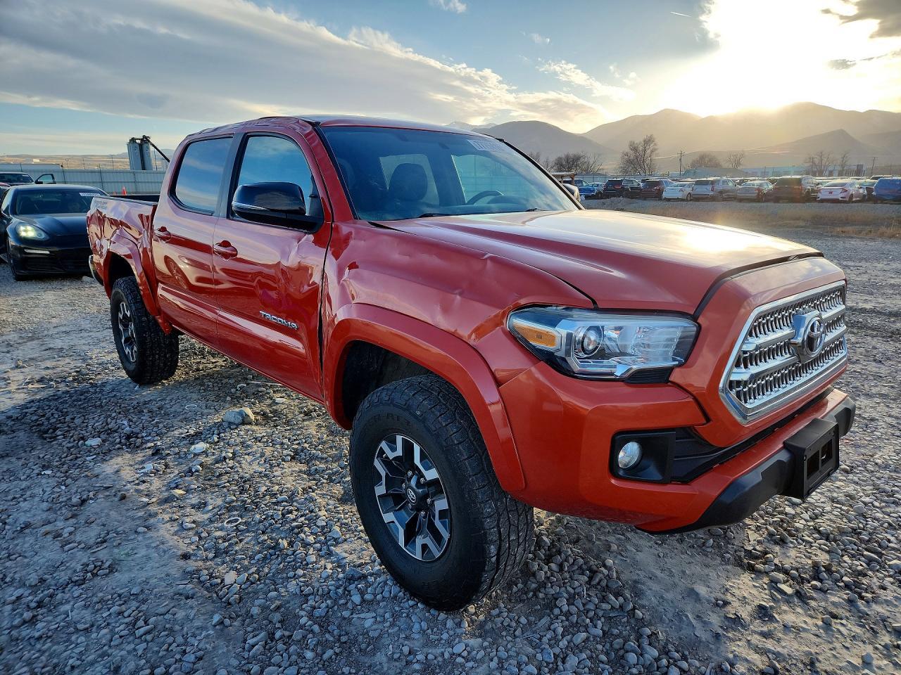 2016 Toyota Tacoma Double Cab - Image 4