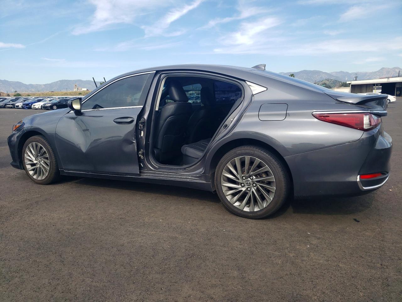 2024 Lexus 4D Gs 350 Awd - Image 2