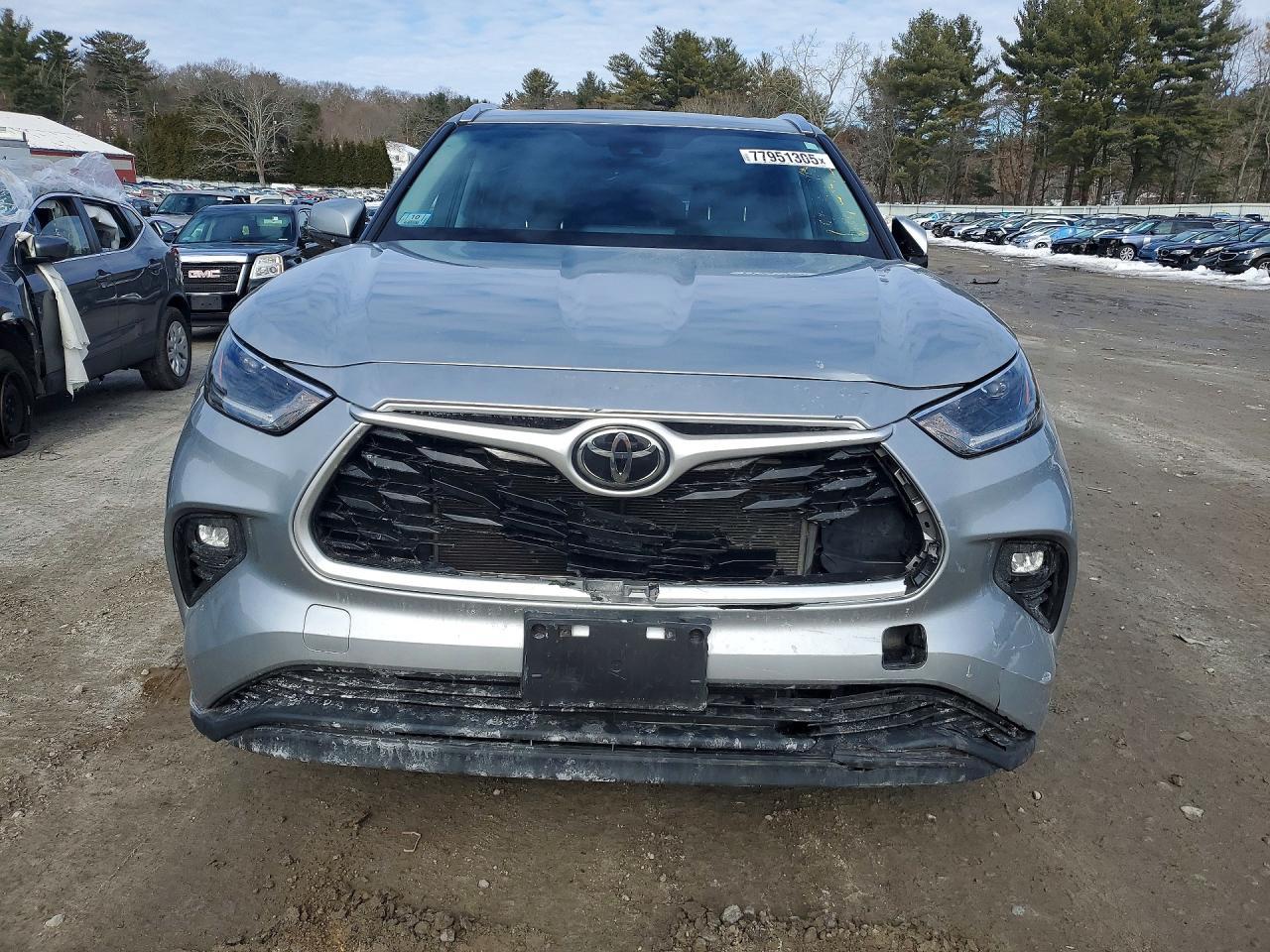 2021 Toyota Highlander Xle - Image 5