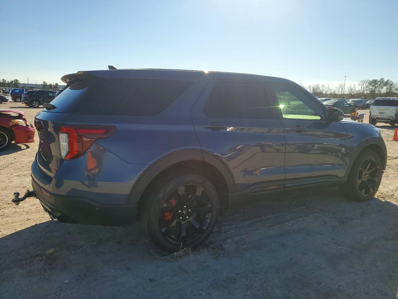 2021 Ford Explorer St - Фото 3