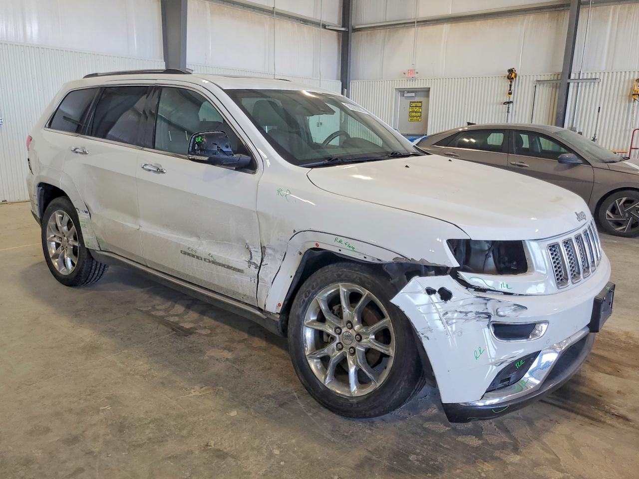 2014 Jeep Grand Cherokee Summit - Image 4