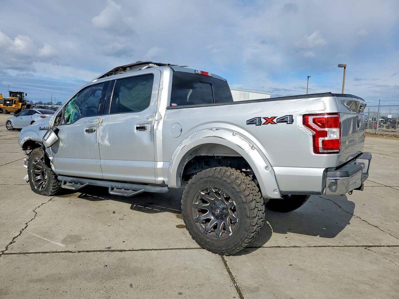 2018 Ford F150 Supercrew - Фото 2