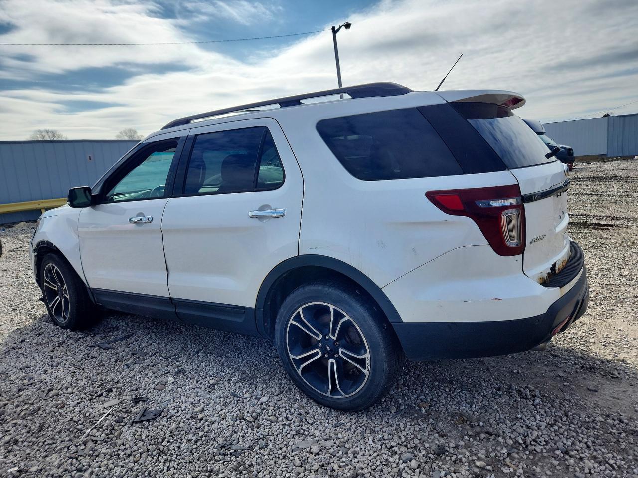 2013 Ford Explorer Sport - Image 2