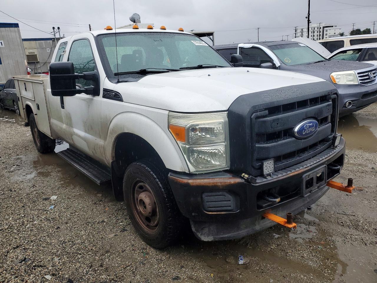 2015 Ford F250 Super Duty Utility / Service Truck - Фото 4