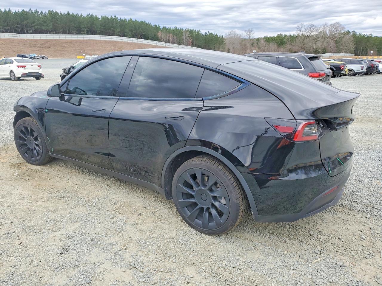 2022 Tesla Model Y - Image 2