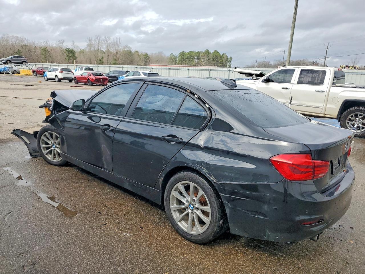 2017 BMW 320 I - Фото 2