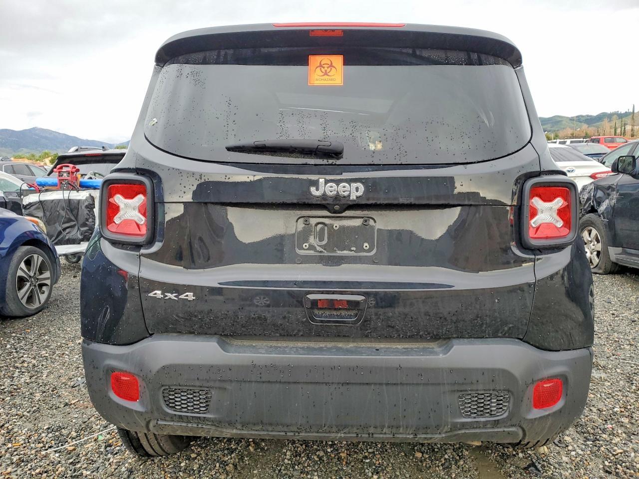 2023 Jeep Renegade Latitude - Фото 6