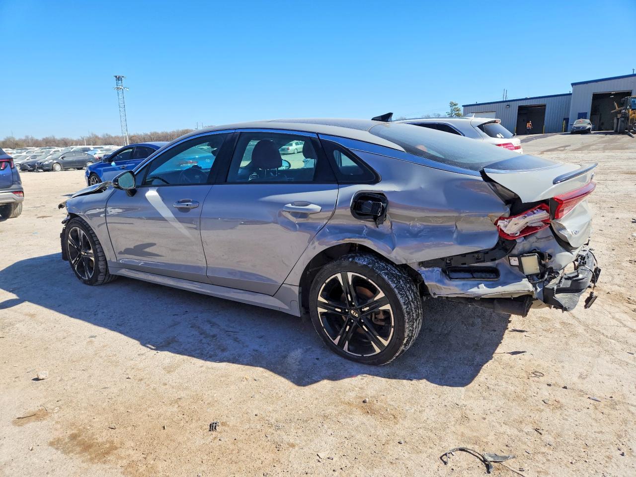 2021 Kia K5 Gt Line - Фото 2