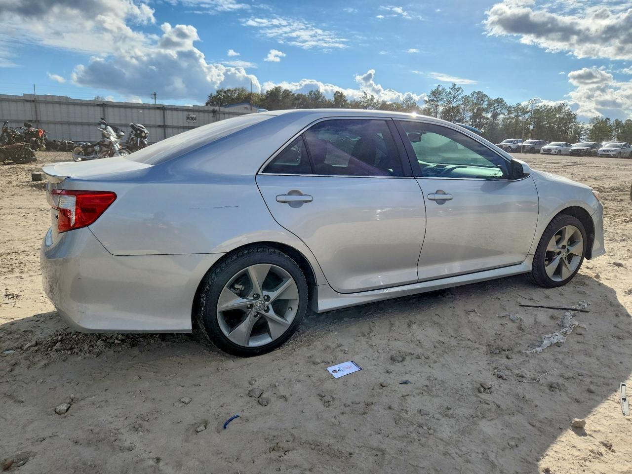 2012 Toyota Camry Se V6 - Image 3