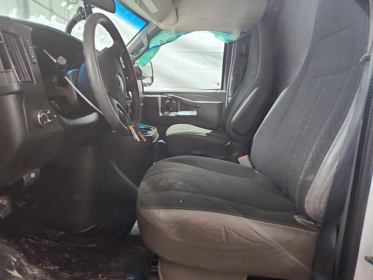 2020 GMC Savana 2500 Cargo Delivery Van - Image 7
