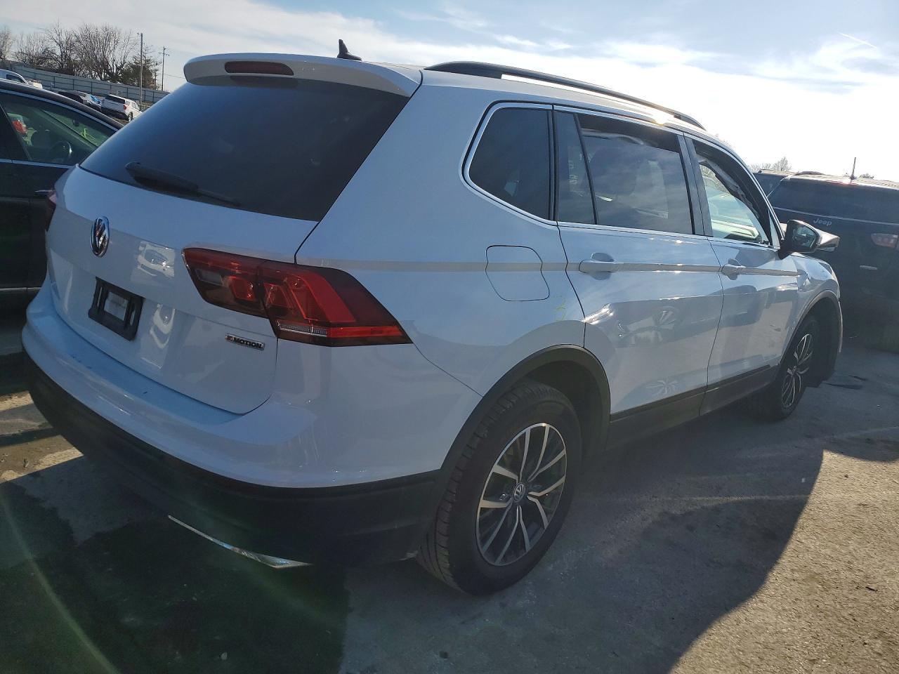 2019 Volkswagen Tiguan Se - Фото 3