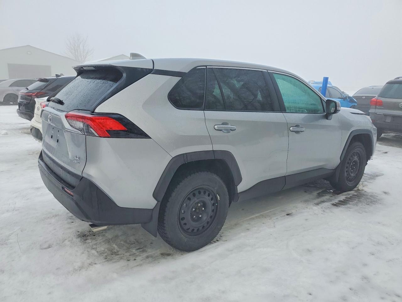 2025 Toyota Rav4 Le - Фото 3