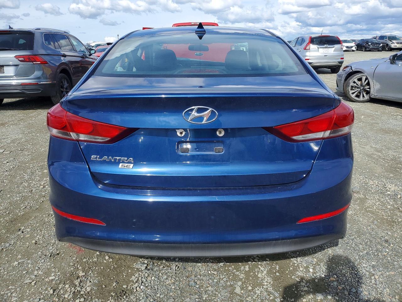 2017 Hyundai Elantra Se - Image 6