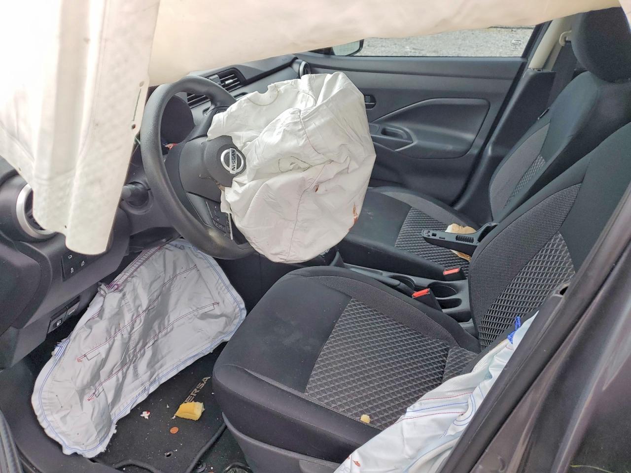 2020 Nissan Versa S - Фото 7