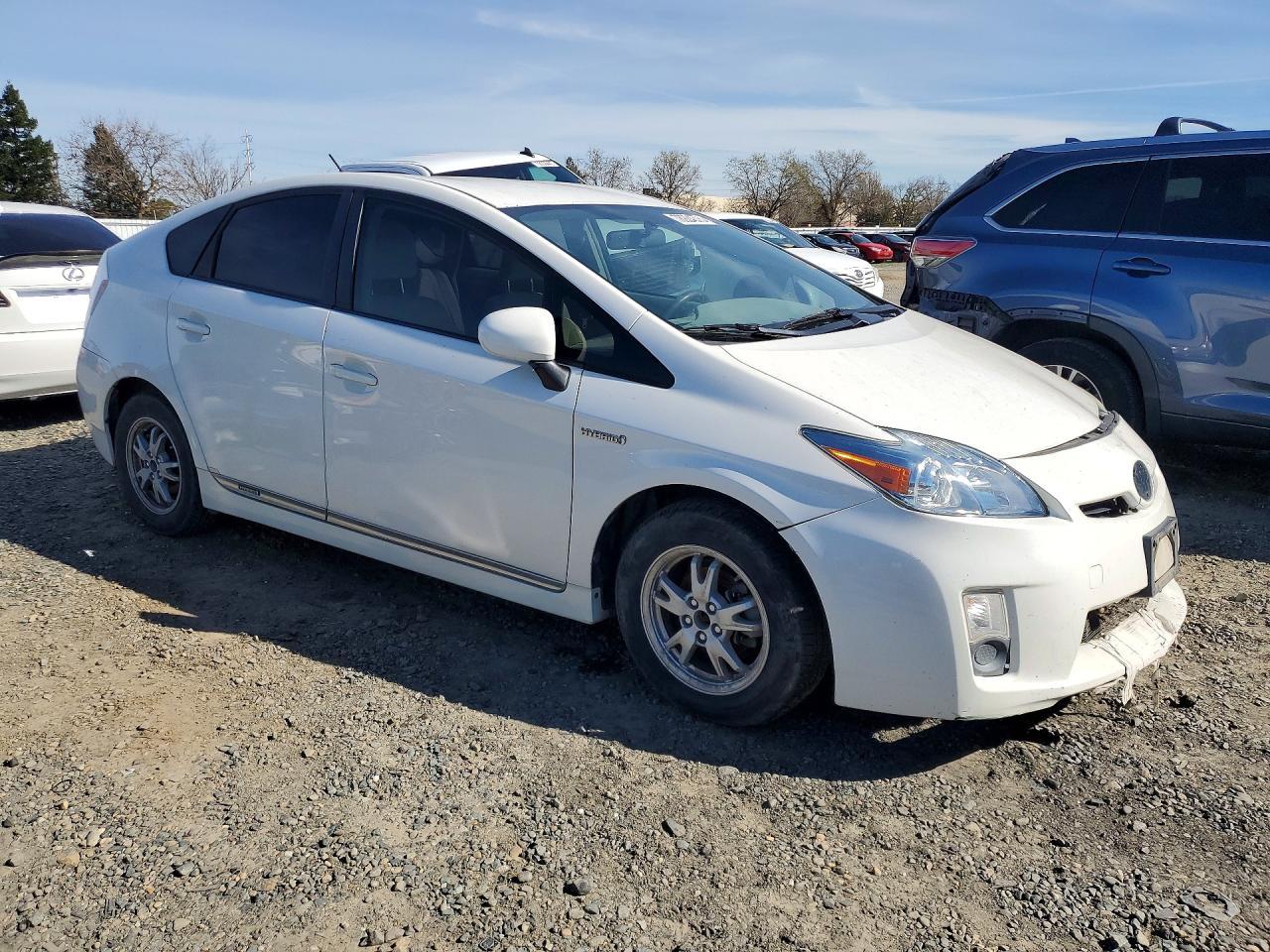 2010 Toyota Prius Iii - Фото 4