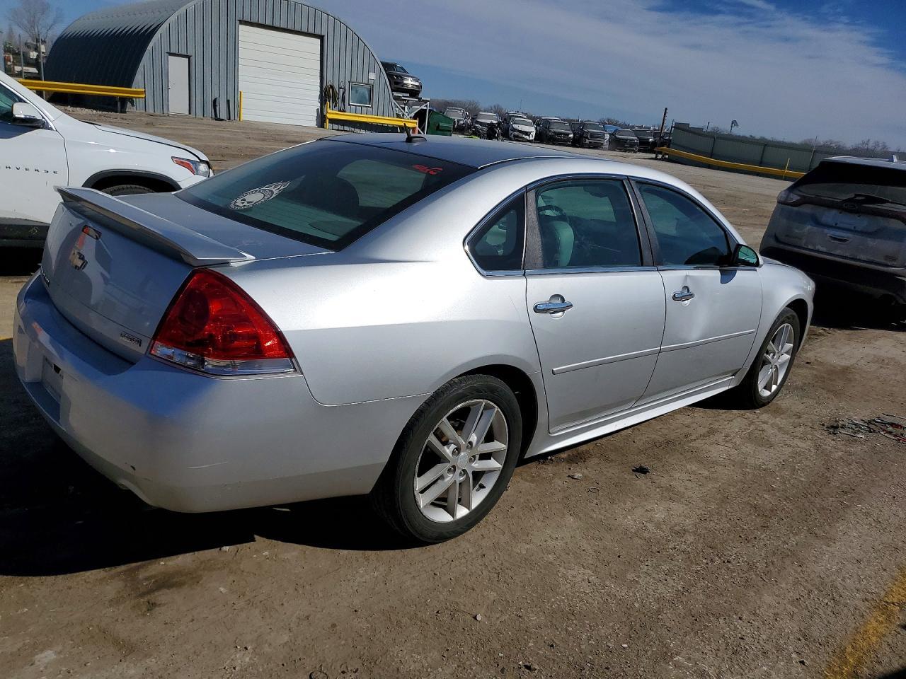 2012 Chevrolet Impala Ltz - Image 3