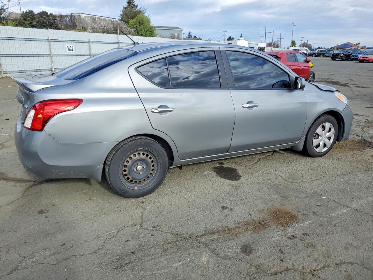 2013 Nissan Versa S - Image 3