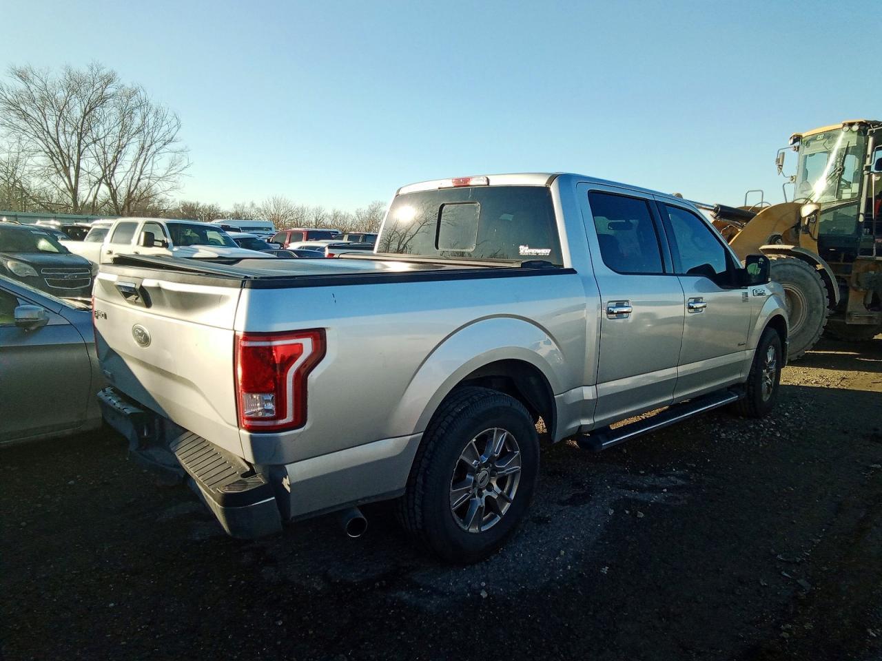 2015 Ford F150 Supercrew - Фото 3