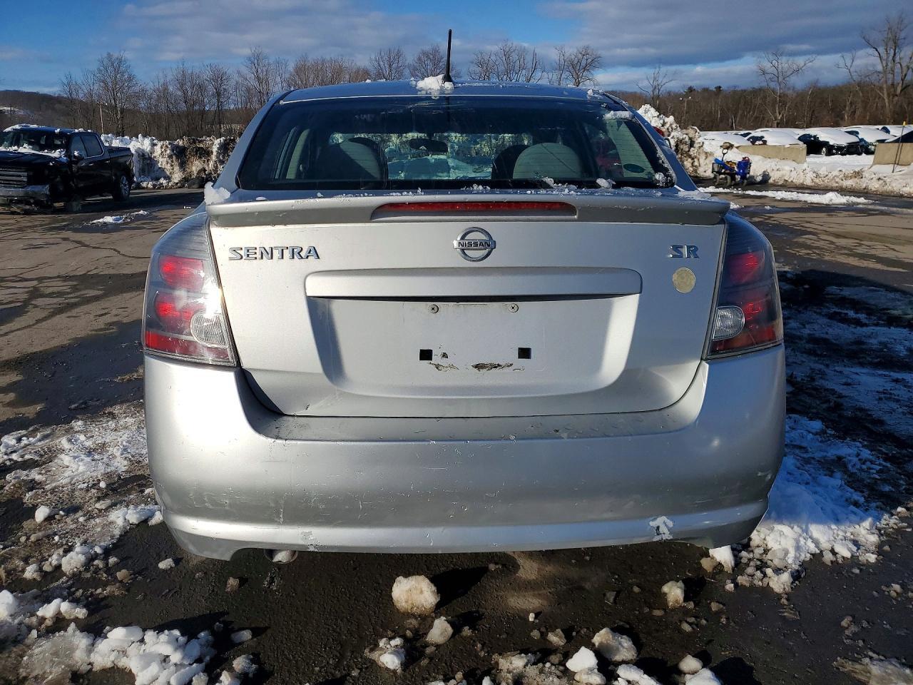 2010 Nissan Sentra 2.0 - Image 6