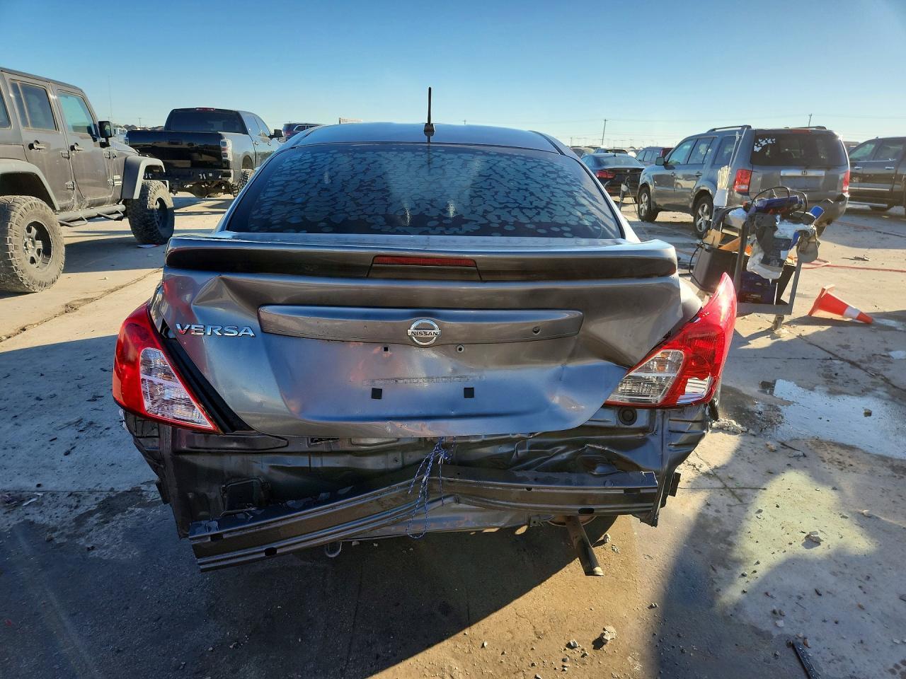 2018 Nissan Versa S Plus - Image 6