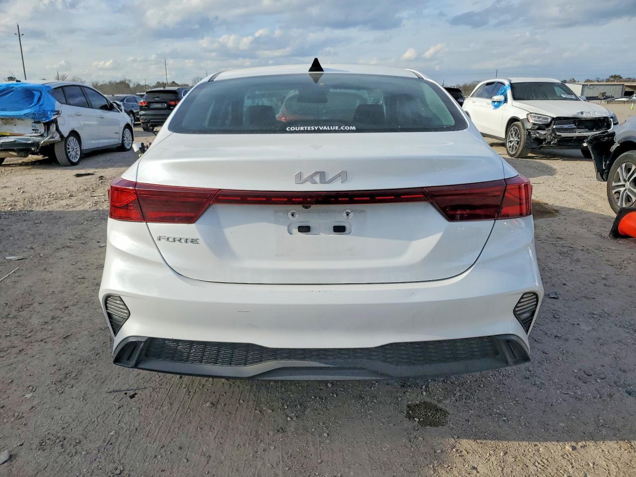 2024 Kia Forte Lx - Image 6