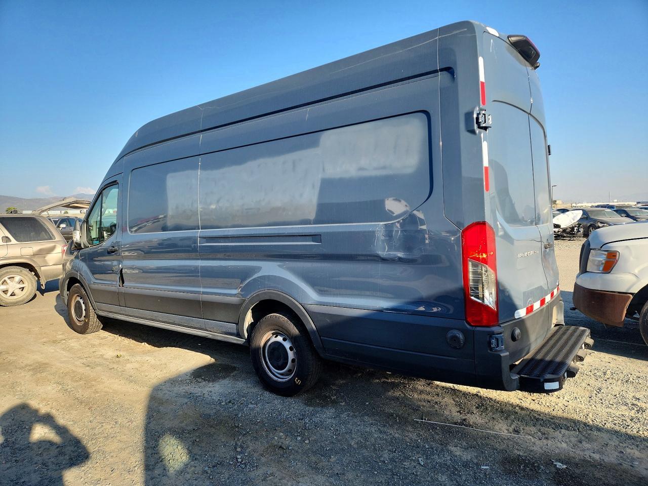 2020 Ford Transit - Delivery Van - Фото 2