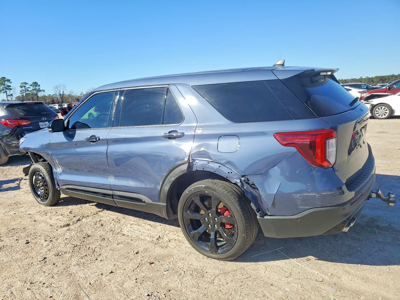 2021 Ford Explorer St - Фото 2