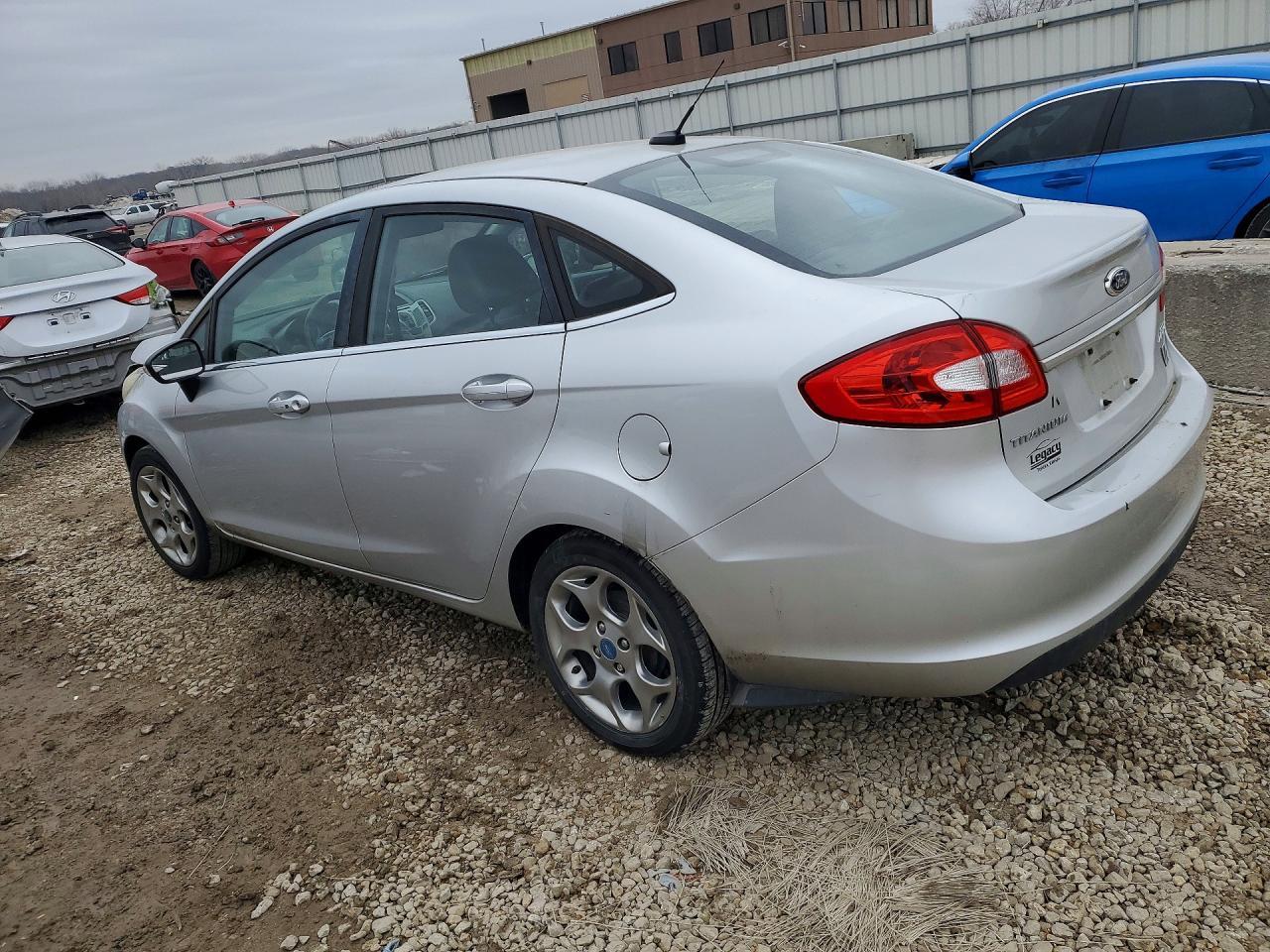 2013 Ford Fiesta Titanium - Image 2