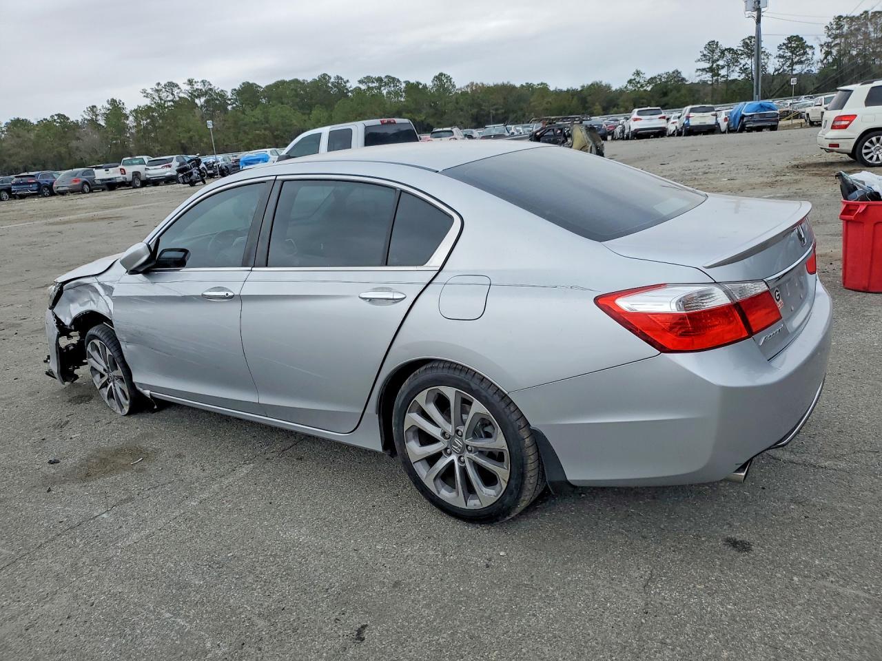 2013 Honda Accord Sport - Image 2