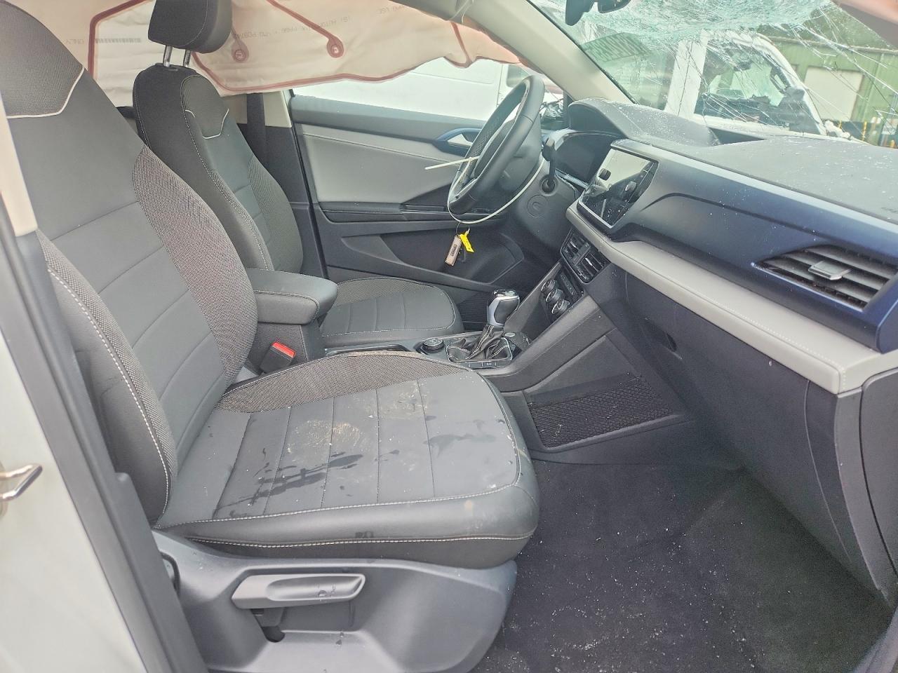 2024 Volkswagen Taos Se - Image 7
