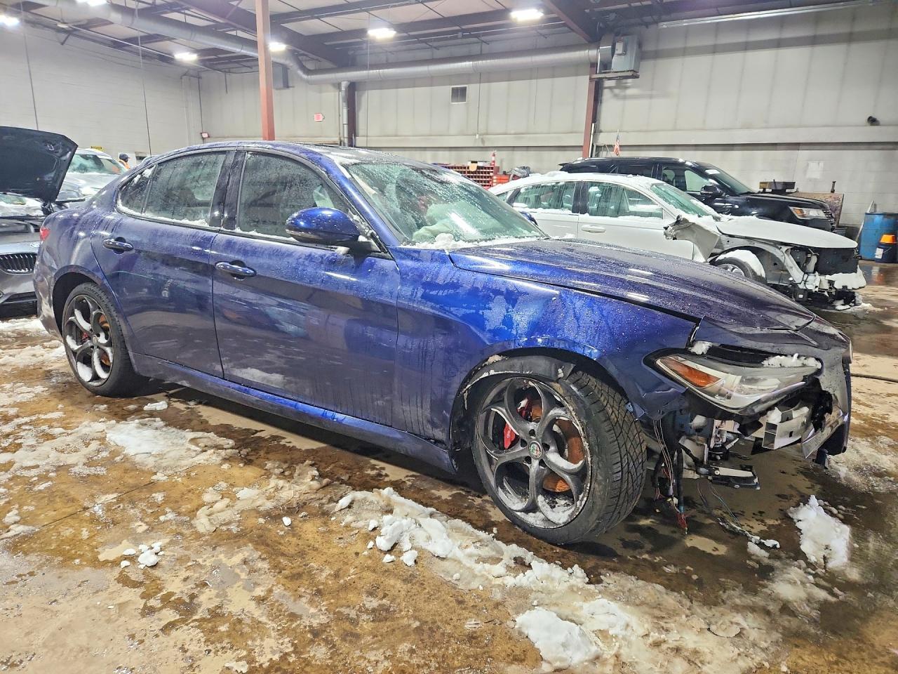 2018 Alfa Romeo Giulia Ti Q4 - Фото 4