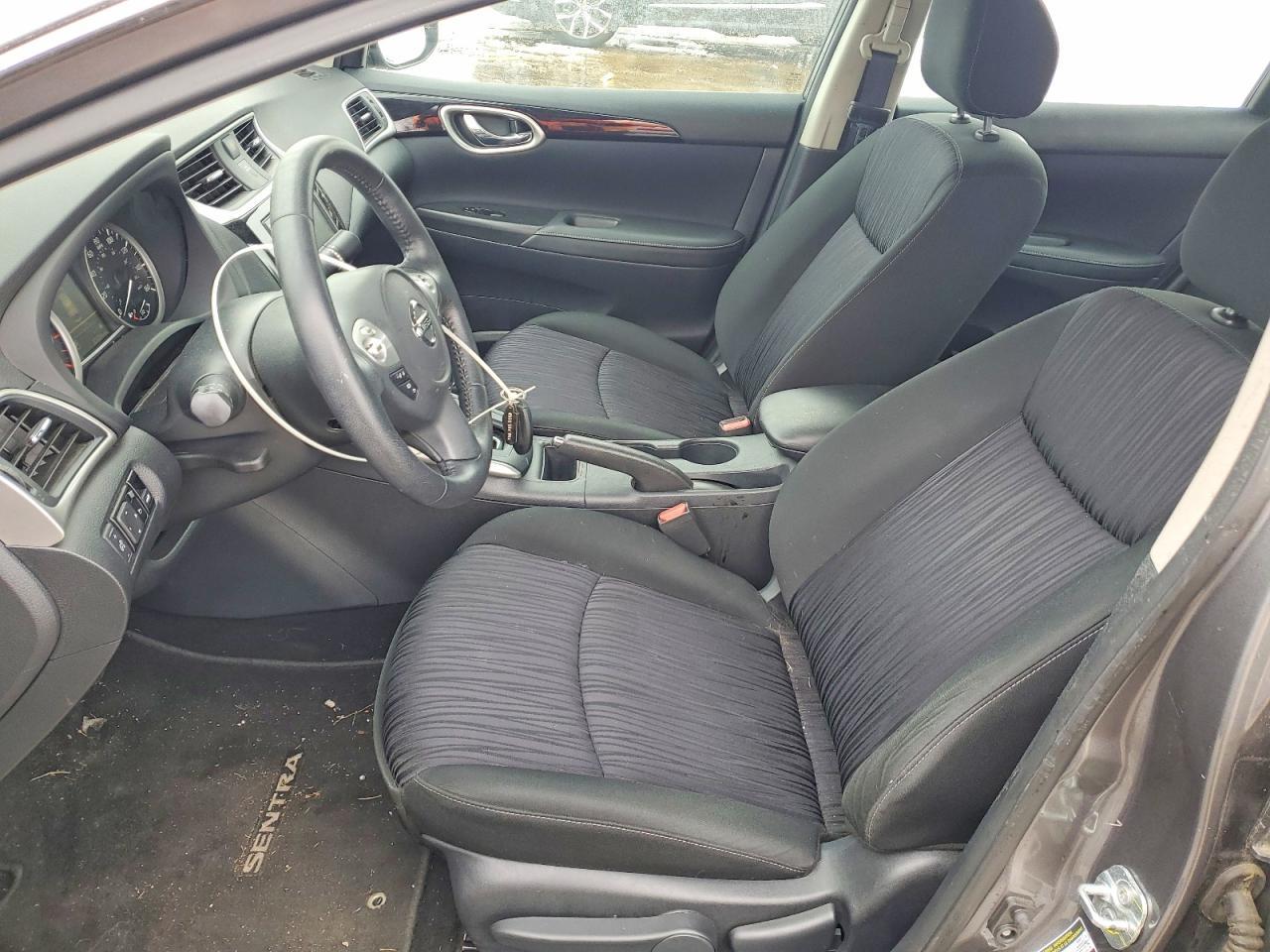 2019 Nissan Sentra S - Фото 7