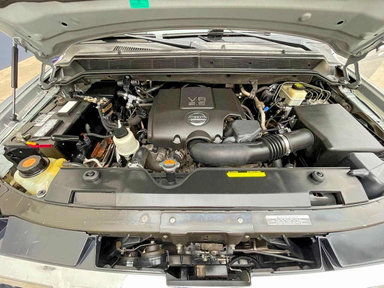 2014 Niss Armada Pla Silvr - Фото 7