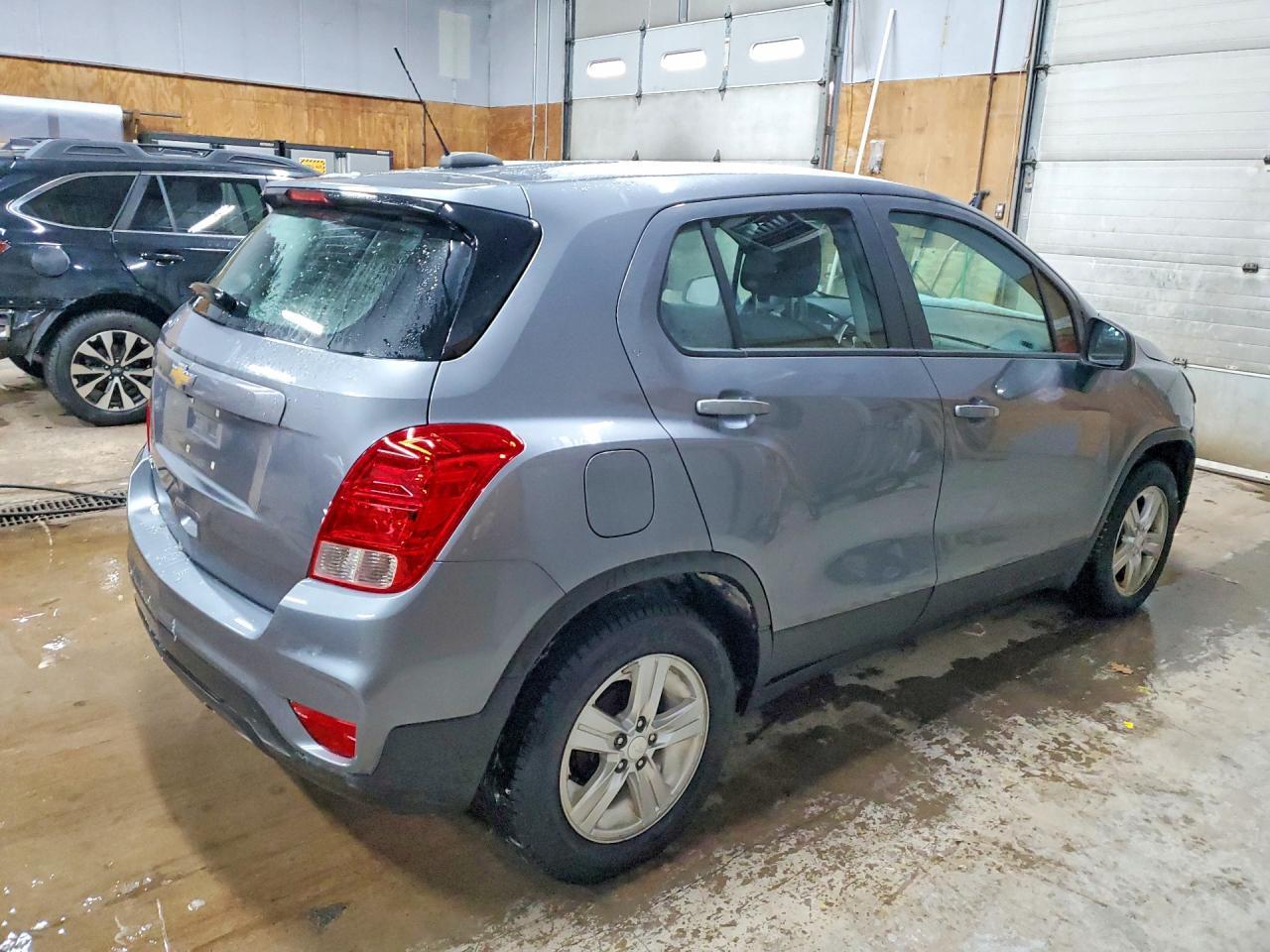 2020 Chevrolet Trax Ls - Фото 3