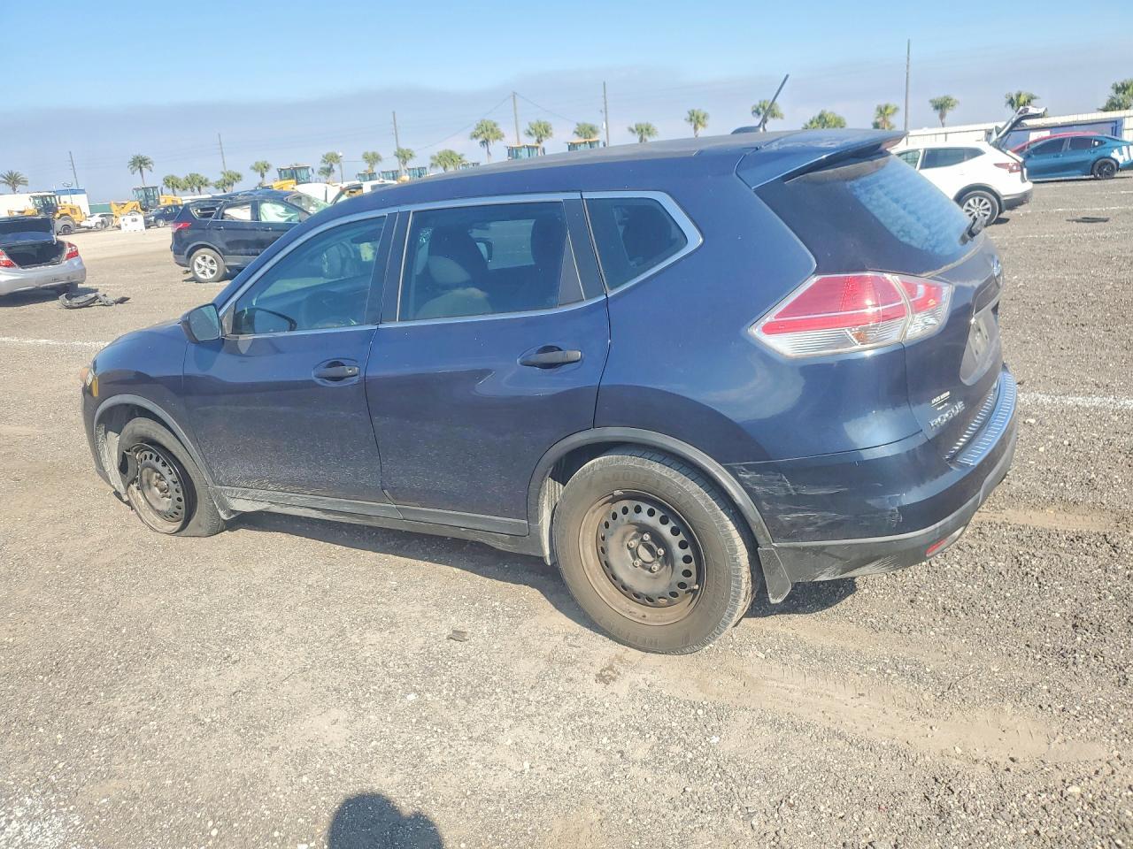 2016 Nissan Rogue S - Image 2