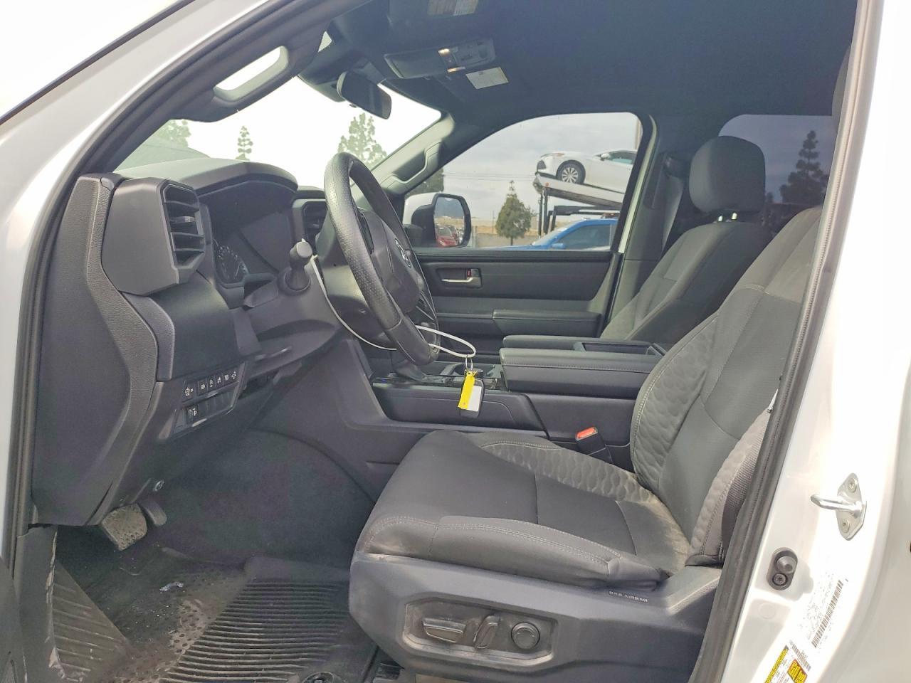 2025 Toyota Tundra Crewmax Sr - Image 7