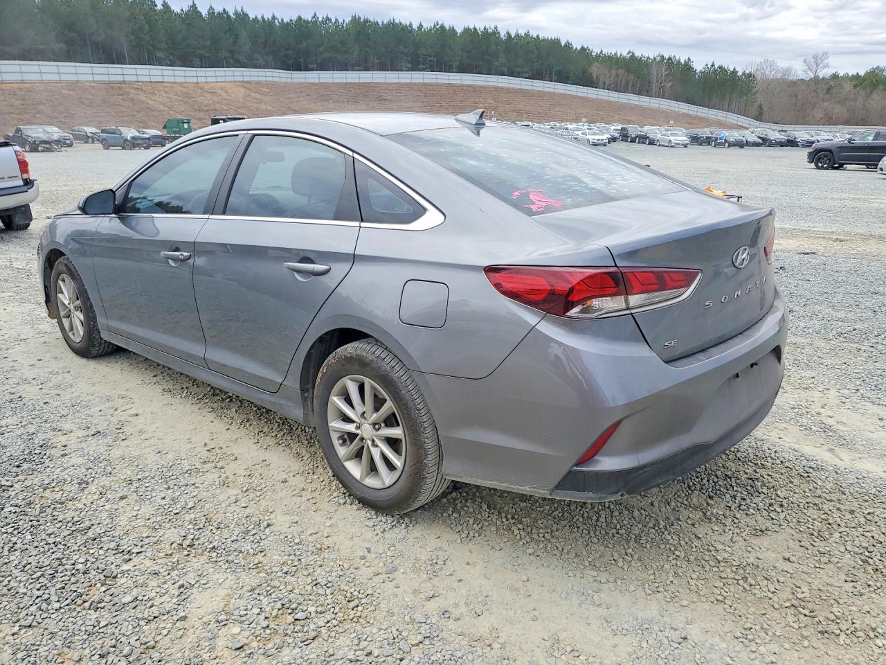 2019 Hyundai Sonata Se - Фото 2