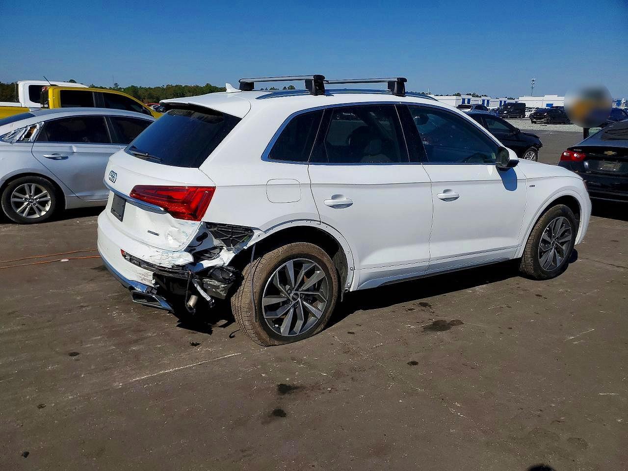 2024 Audi Q5 Premium 45 - Image 3