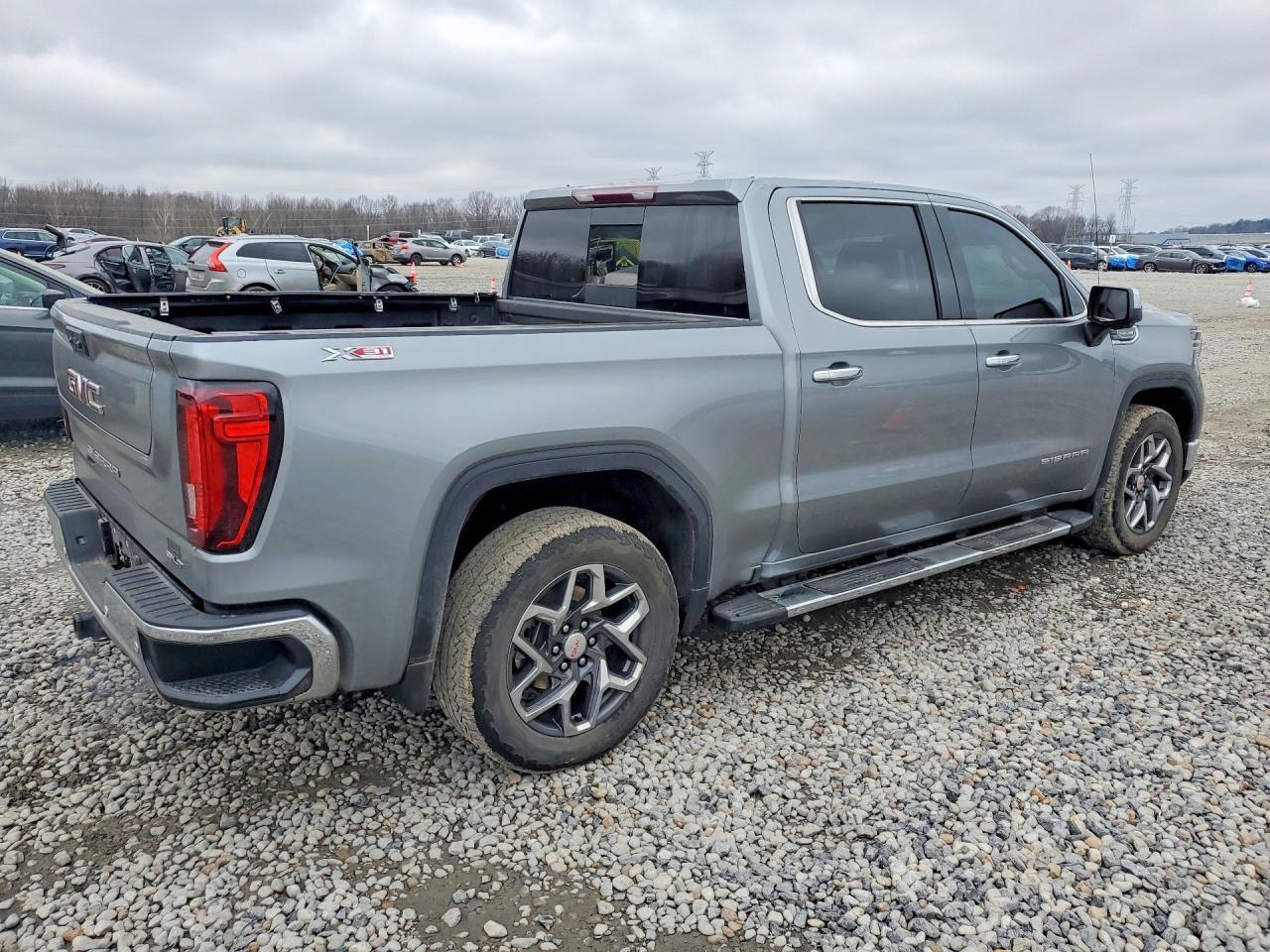 2024 GMC Sierra K1500 Slt - Image 3
